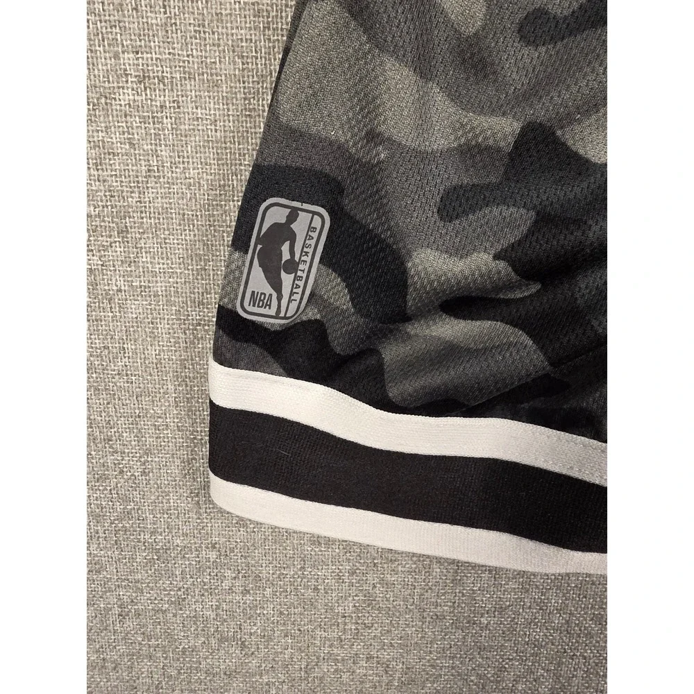 NBA Mens Camo Basketball Shorts Grey Black Mesh Athletic Size Small